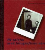 På talefot med fotografiene våre